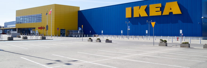 Dites adieu &agrave; la table de chevet&nbsp;: cette invention d'IKEA lib&egrave;re de l'espace dans la chambre (et cela ne co&ucirc;te que 5&nbsp;euros)