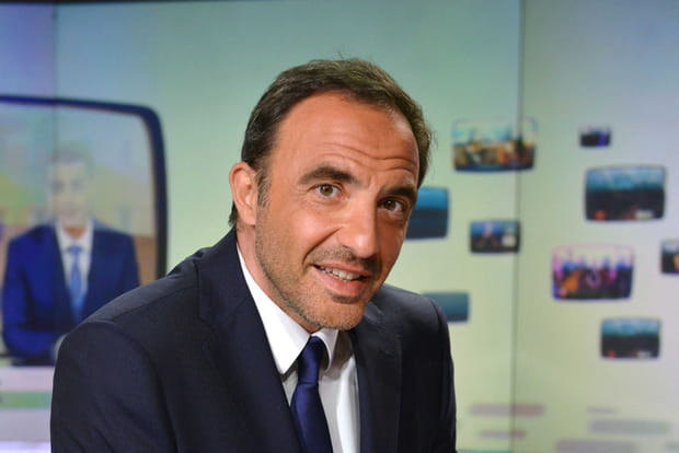 Nikos Aliagas : une caleçon rouge