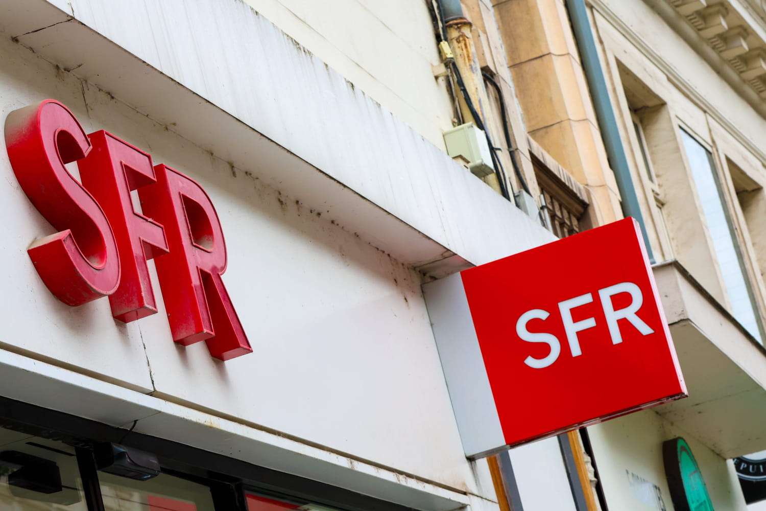 Panne SFR : Les Abonnés en Difficulté et les Alternatives à Explorer