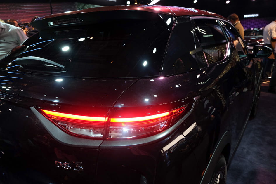 Des LED dans les feux arri&egrave;res &eacute;galement