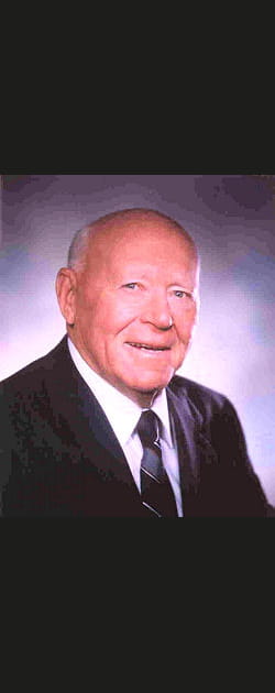 John Richard Simplot, inventeur de la frite surgel&eacute;e