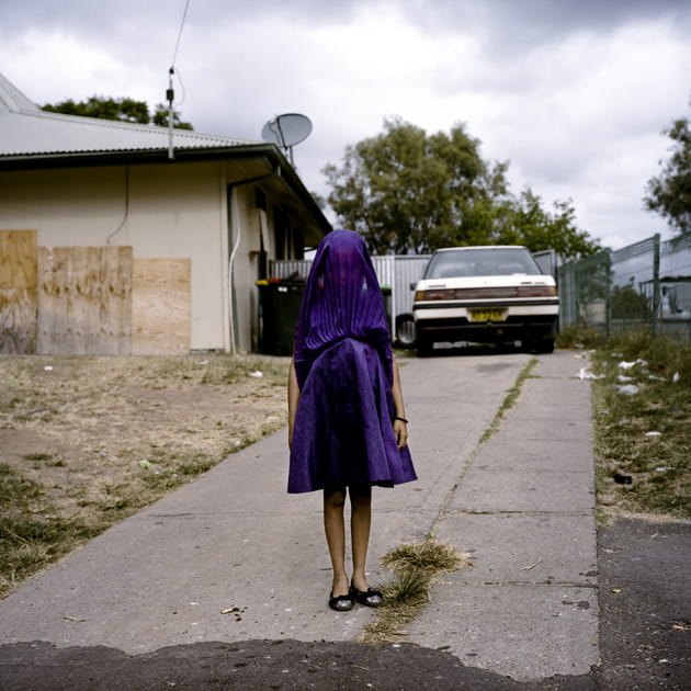 Jeune femme des communaut&eacute;s d&eacute;favoris&eacute;es d'Australie