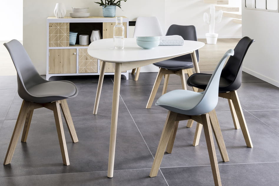 Une table pratique et esth&eacute;tique