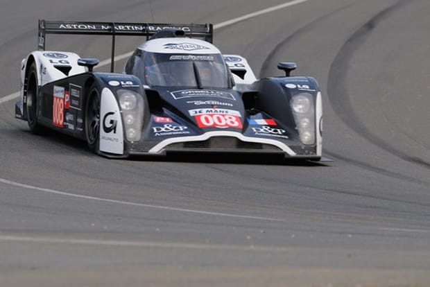 La Lola-Aston Martin 008 en piste