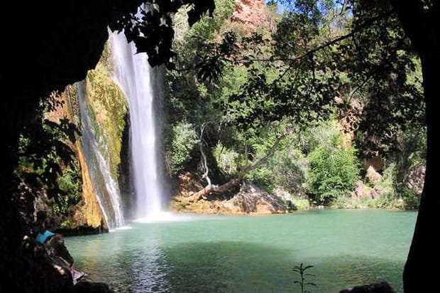 Sillans la cascade en France