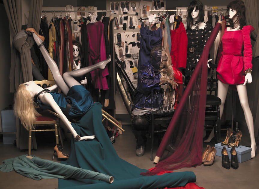 Le cr&eacute;ateur de mode Alber Elbaz se pr&ecirc;te au jeu