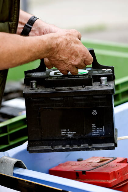 Comment changer une batterie de voiture&nbsp;?