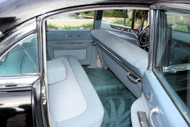Intérieur de la Cadillac Fleetwood