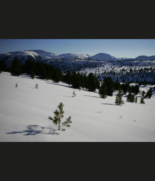 Monts Sa&iuml;an enneig&eacute;s