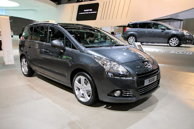 Francfort 2009 : Peugeot 5008