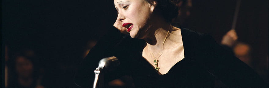 La M&ocirc;me&nbsp;: &quot;Quel choc&nbsp;!&quot; Est-ce Marion Cotillard qui chante dans le film&nbsp;?