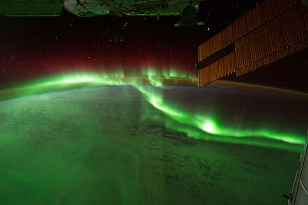 Aurores boréales vues de l'espace