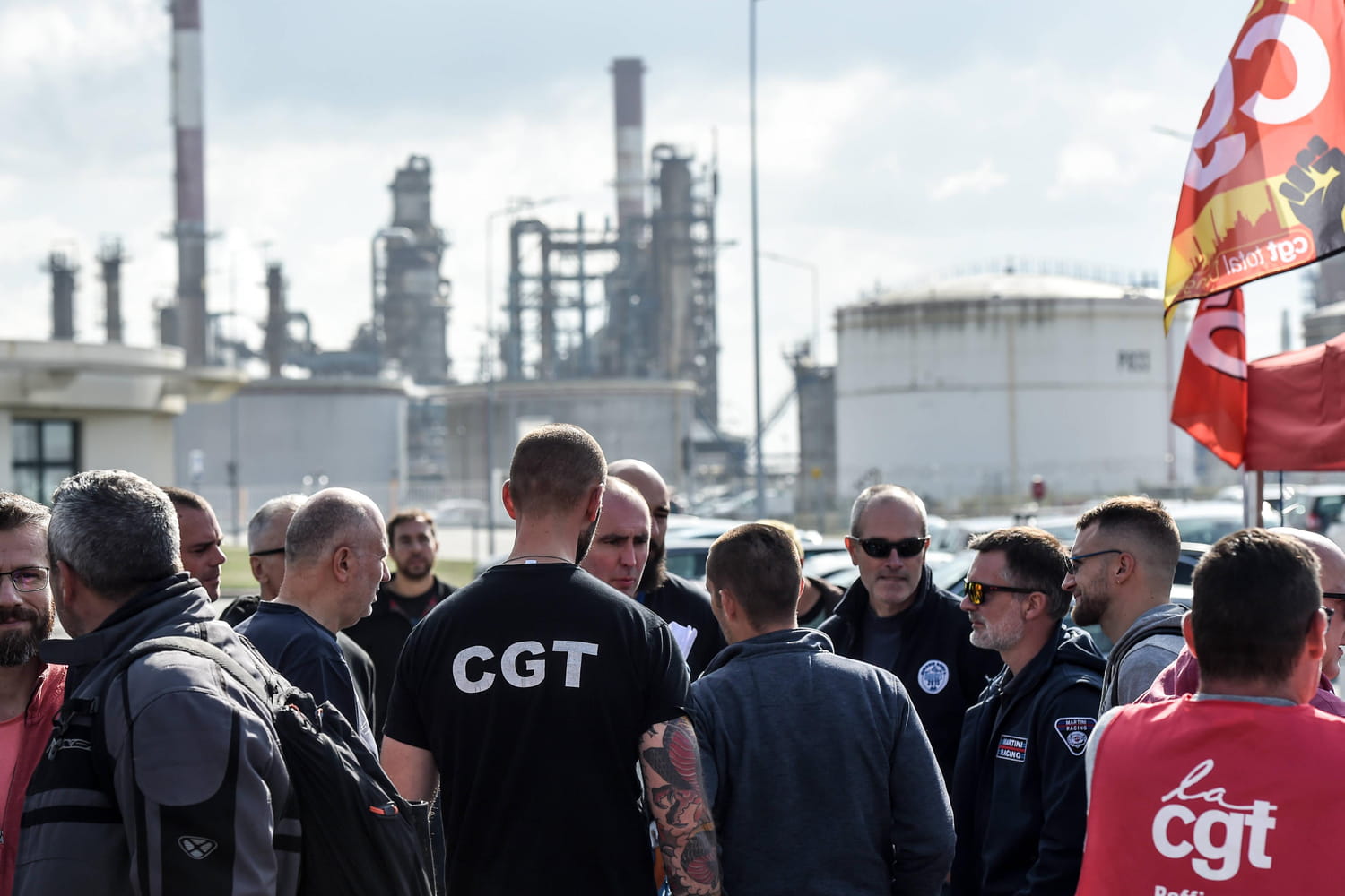 Total Greve Salaire DIRECT. Total face à la grève et une plainte, Trump inquiété dans l