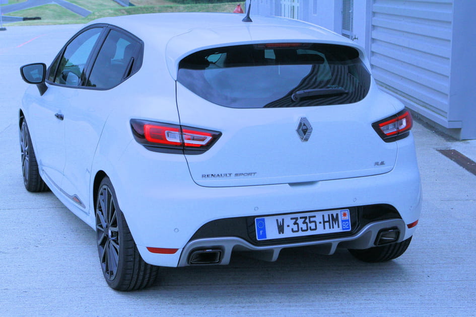 L'arri&egrave;re de la Clio RS Trophy
