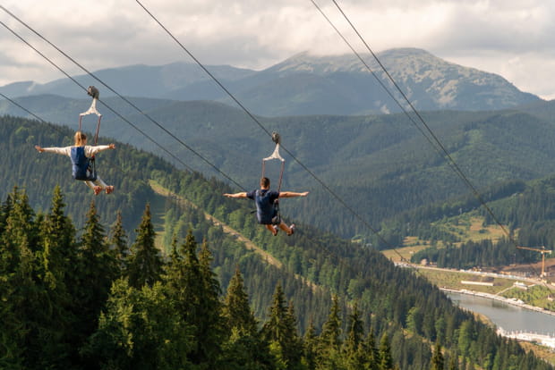 S'envoler en tyrolienne géante