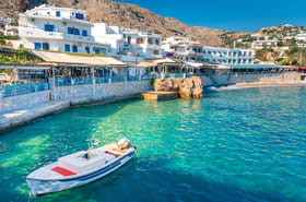 Ce petit village ignor&eacute; des touristes cache une des plus belles criques de la M&eacute;diterran&eacute;e