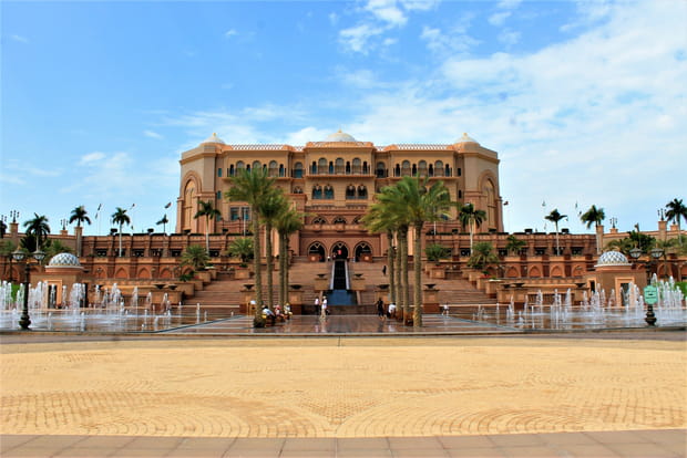 Emirates Palace, symbole du luxe Émirien