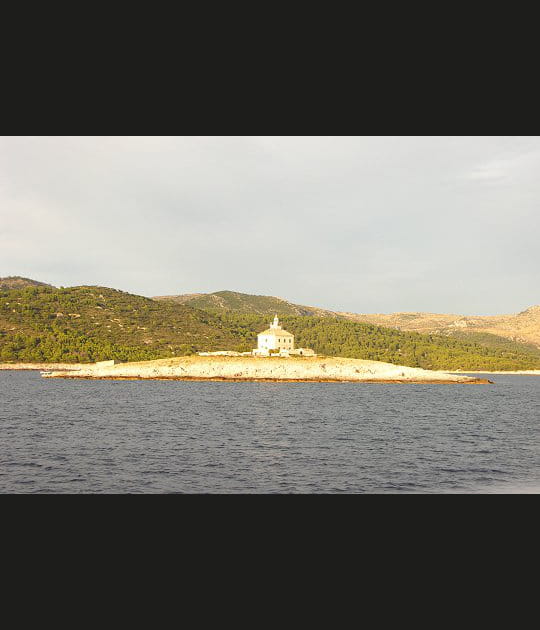 Petite &icirc;le