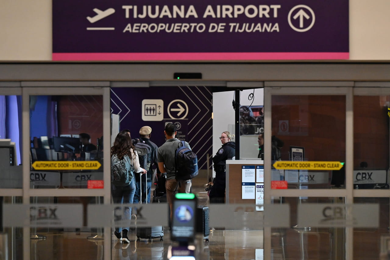 Il passe la frontière avec un oiseau dans le caleçon, il risque une lourde peine de prison