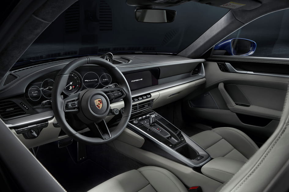 Montez &agrave; bord de la nouvelle Porsche 911