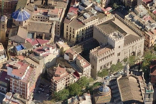 Lonja de la Seda, tel un château vu du ciel
