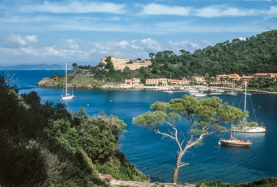 Port-Cros, un tr&eacute;sor pr&eacute;serv&eacute; en M&eacute;diterran&eacute;e
