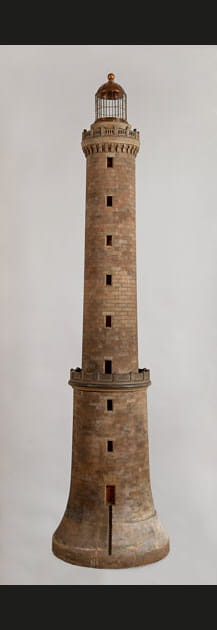 Phare des H&eacute;aux de Br&eacute;hat