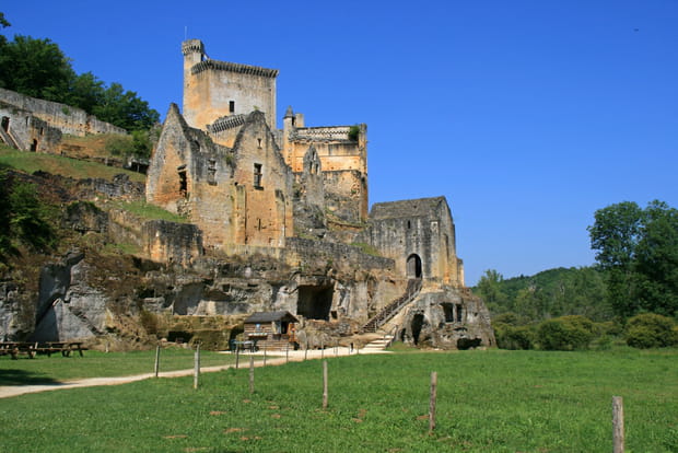 Le cheval fantôme du château de Commarque