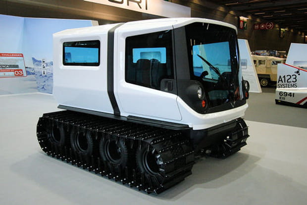 Voiture à la chaîne