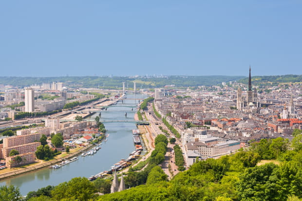 Rouen, traversée par la Seine