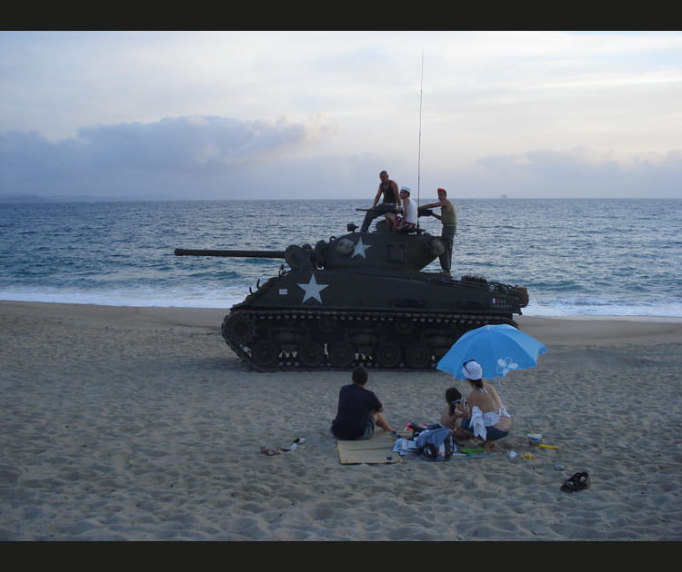 Dr&ocirc;le de rencontre sur la plage