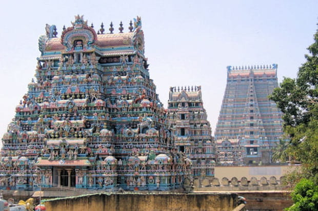 Grandeur du temple de Mînâkshî