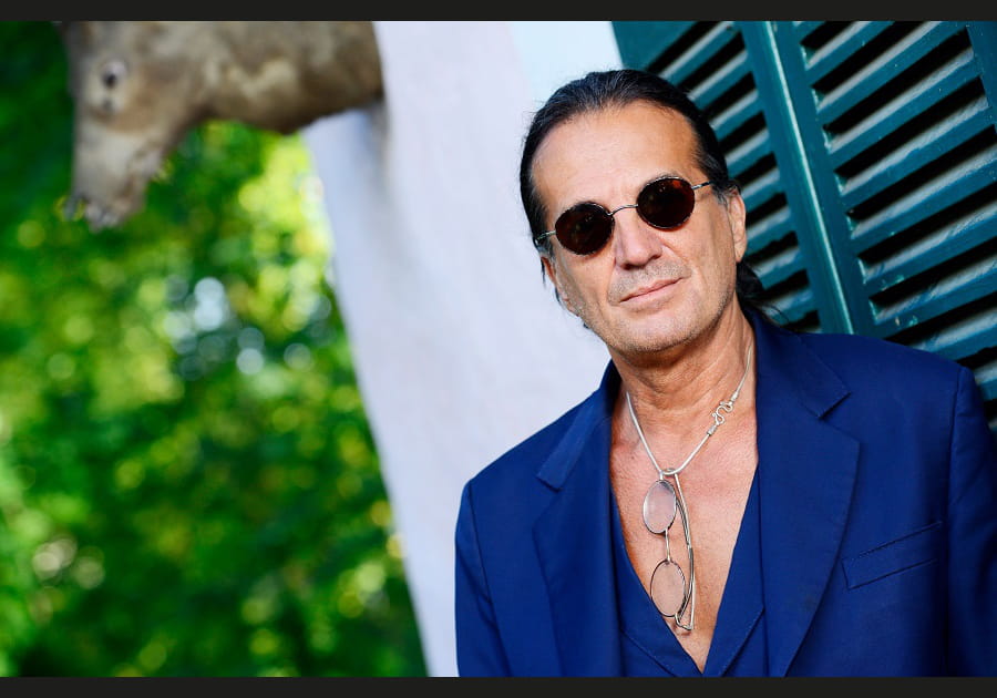 Francis Lalanne confond les styles