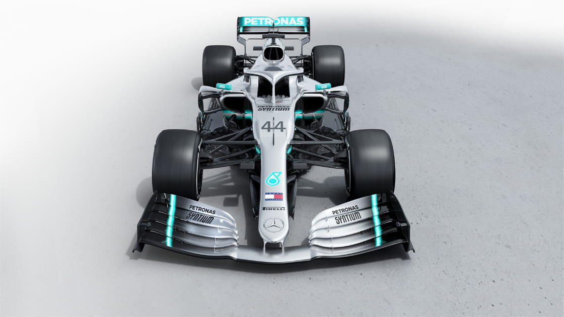Mercedes W10&nbsp;EQ Power+