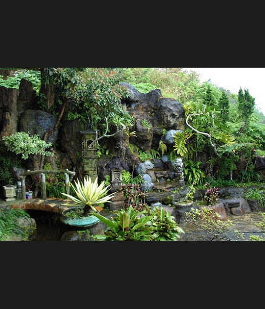 Une montagne chang&eacute;e en temple