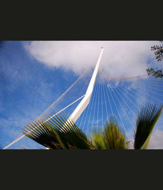 La J&eacute;rusalem moderne et son pont suspendu