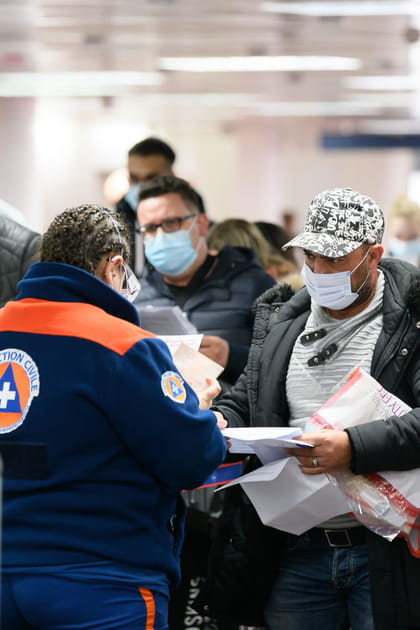Des restrictions aux fronti&egrave;res pour emp&ecirc;cher l'entr&eacute;e des variants