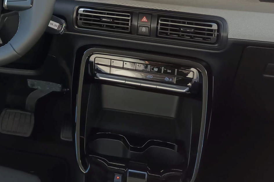 Aucun risque d'avoir son Smartphone d&eacute;charg&eacute;, le Citro&euml;n C3&nbsp;Aircross propose plusieurs options de recharge