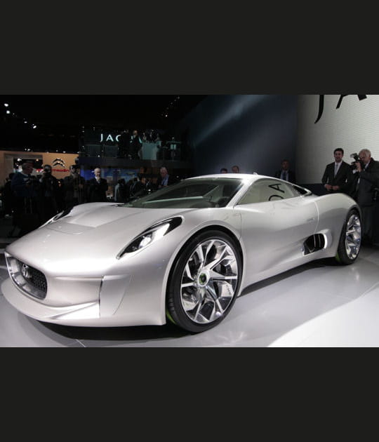 Jaguar CX75