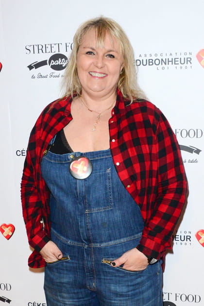 Val&eacute;rie Damidot d&eacute;rape en se moquant d'Antoine de Caunes
