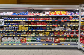 "De la moisissure et des bactéries" : voici pourquoi il ne faut jamais acheter ce fromage au supermarché