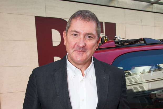 Yves Calvi : adieu la calvitie