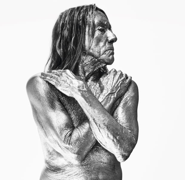 Iggy Pop dans le calendrier Pirelli 2022