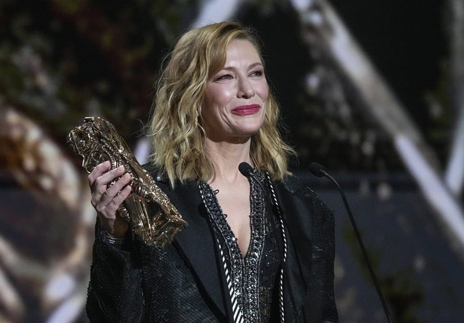 Cate Blanchett &eacute;mue aux larmes