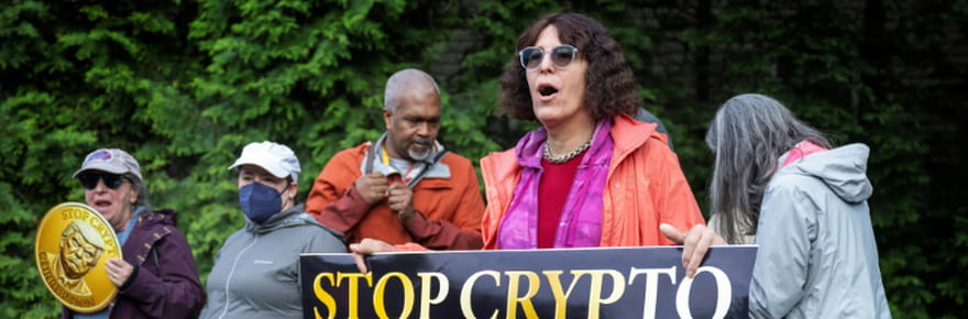 Trump d&icirc;ne avec les acheteurs de sa cryptomonnaie, l'opposition d&eacute;mocrate d&eacute;nonce un trafic d'influence
