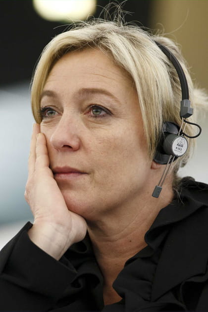 Exp&eacute;rience politique&nbsp;: Le Pen 5&nbsp;mandats - Macron 0