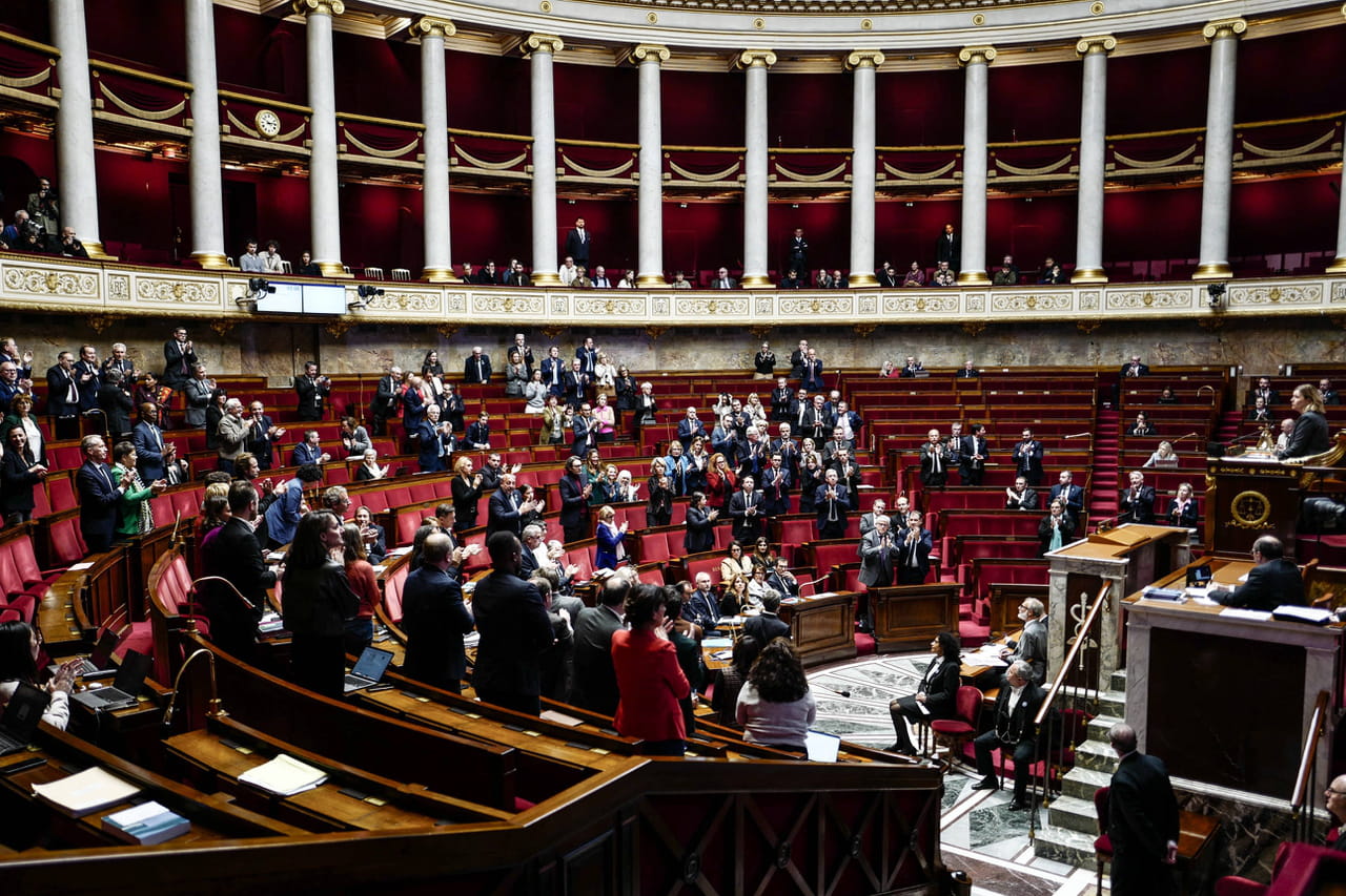 Port du voile par des enfants à l'Assemblée nationale : que dit vraiment la loi ?