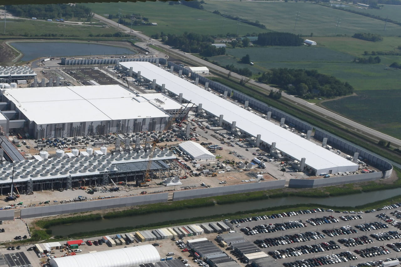 Ils manquent d'eau à leur domicile depuis que le data center de Facebook s'est construit près de chez eux