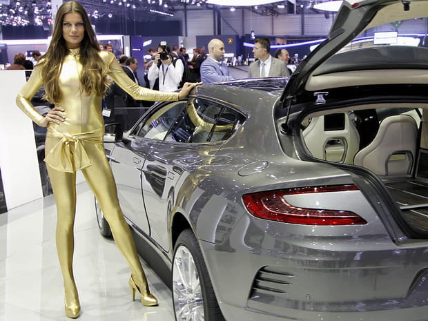 Salon de Genève 2013 : les hôtesses subliment le rendez-vous