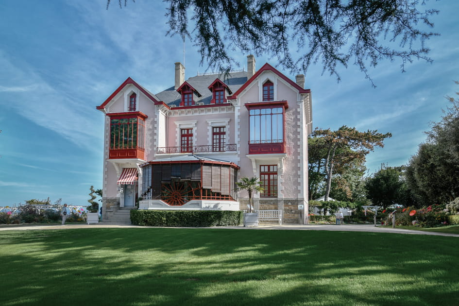La Villa Les Rhumbs - Mus&eacute;e Christian-Dior en Normandie